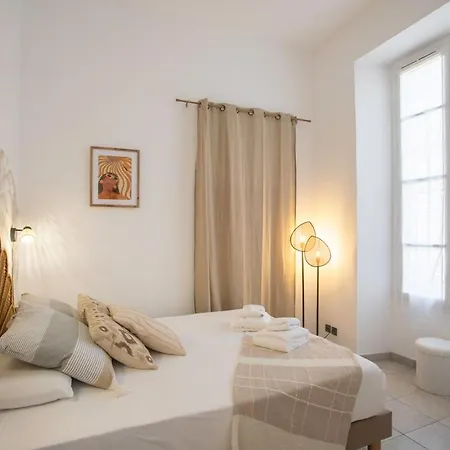 #56 2p Massena Close Promenade,old Town, Ac Nice