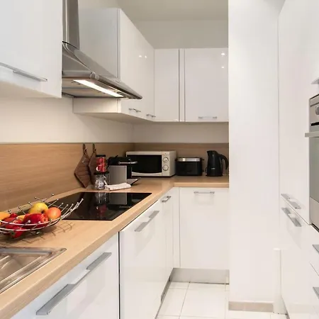 #56 2p Massena Close Promenade,old Town, Ac * ニース