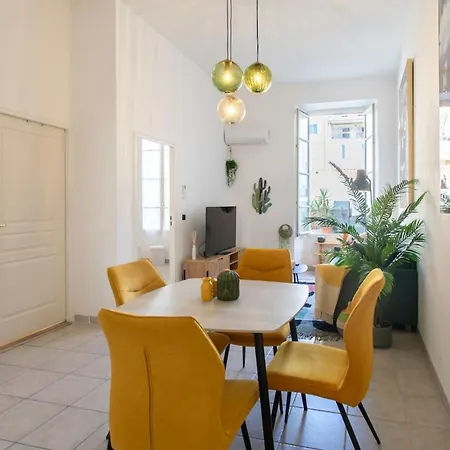 #56 Staywizus - 2p Massena Close Promenade, Old Town, Ac Apartment
